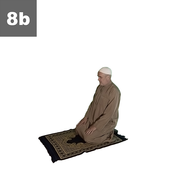 Fajr - morgonbönen. Lyft huvud och överkropp så du sitter på knä.  Var stilla där ett tag.