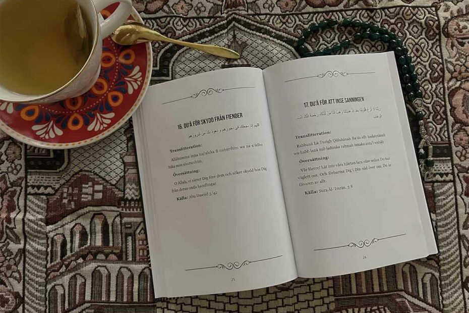 Bild på bok om dua, olika muslimska böner och åkallan.